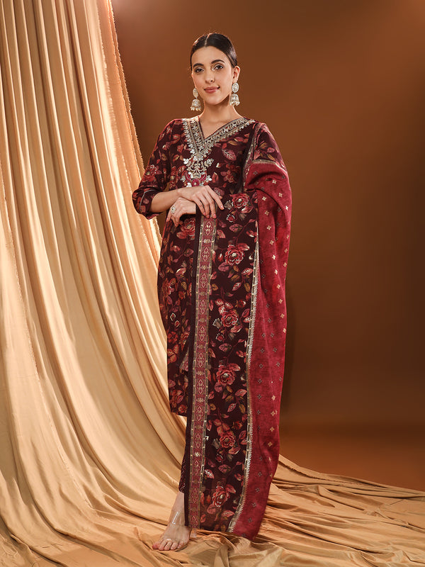 Embroidered Charm V-neck Kurta Set